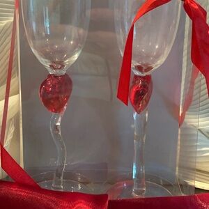 Elegant Red Heart detail Wine or Champagne Flutes in a new in Box with Ribbon